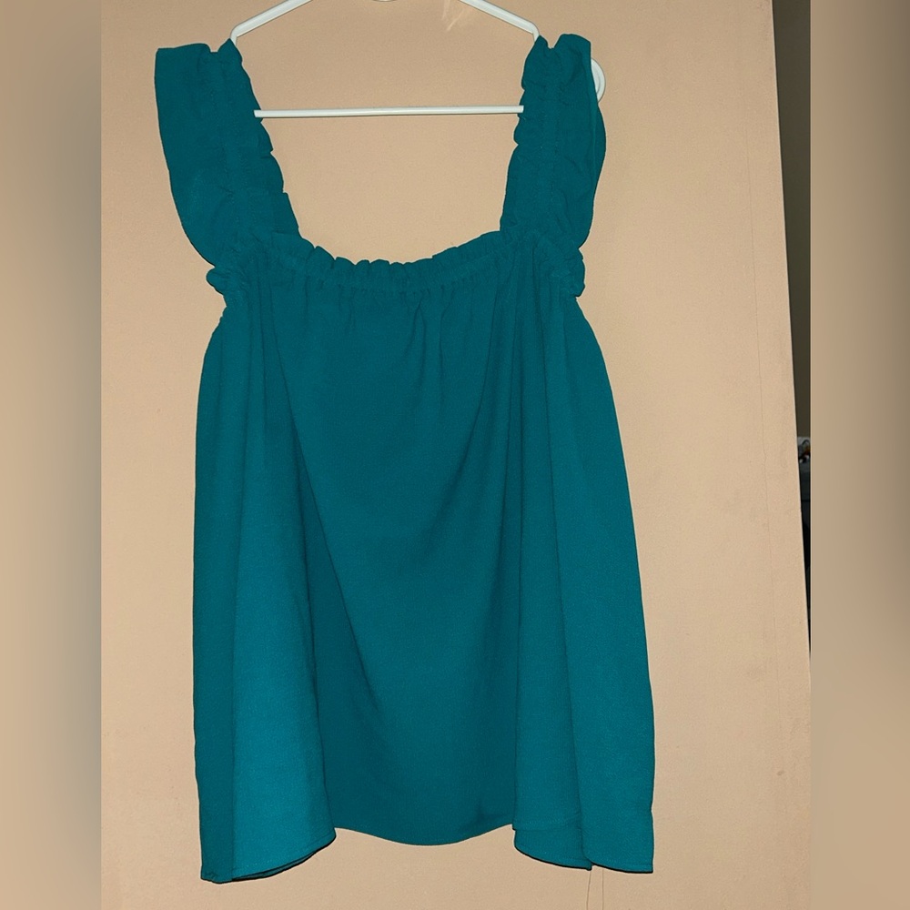 LuLaRoe 2XL Daisy Ruffle Strap Top